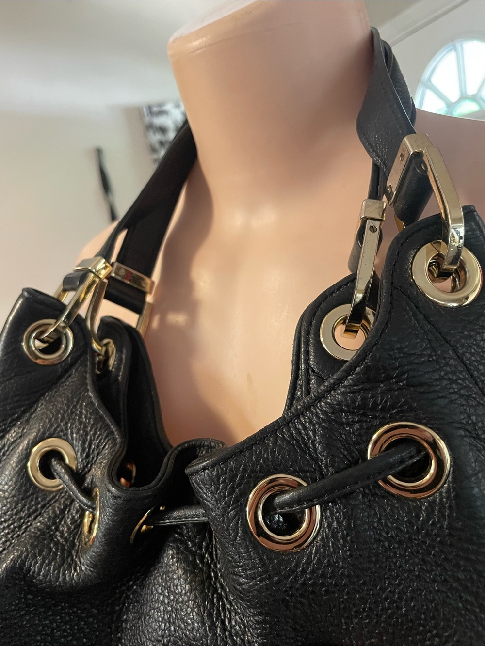MICHAEL Michael Kors Camden Black Leather Drawstring Hobo Bag purse  gold tassel - Picture 7 of 13